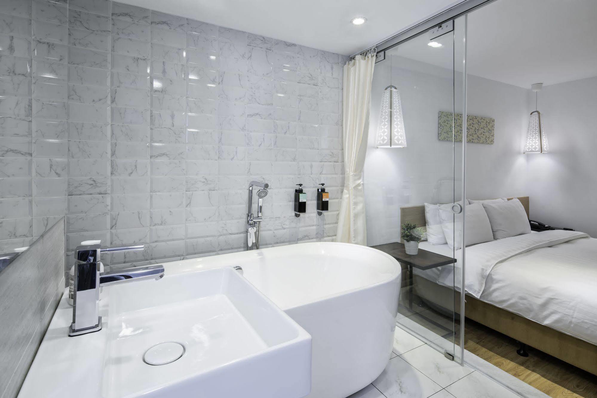 Shin Sei Bashi Hotel Taichung Luaran gambar